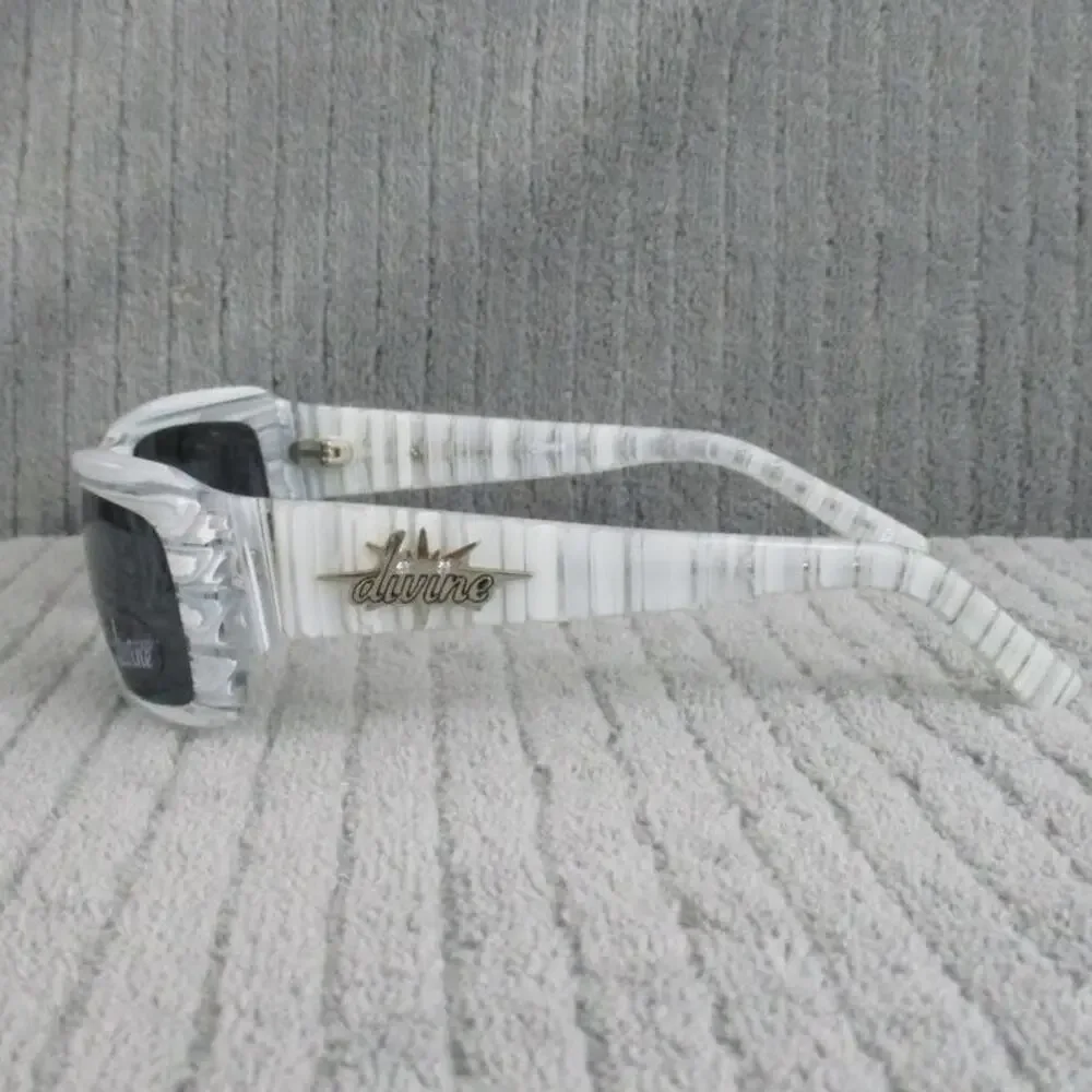 New Divine Eyewear Crush White Horn/Polarized Smoke Sunglasses NWT Women's
